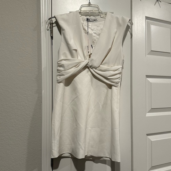NWT Zara White Mini V-Neck Knotted Dress - Picture 2 of 7
